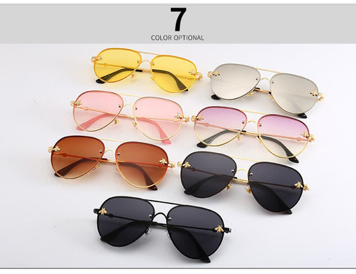 Load image into Gallery viewer, Luxury Bee Pilot Sunglasses